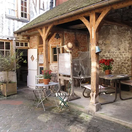 A L'ecole Buissonniere Готель типу 