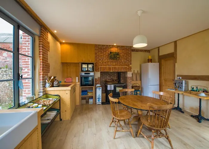 A L'ecole Buissonniere Онфлер