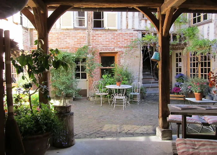 A L'ecole Buissonniere 4*