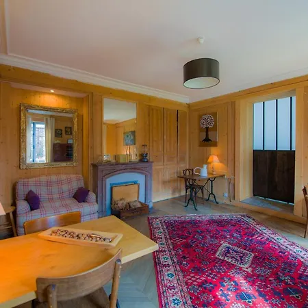 A L'ecole Buissonniere 4*