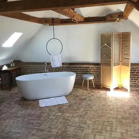 A L'ecole Buissonniere 4*