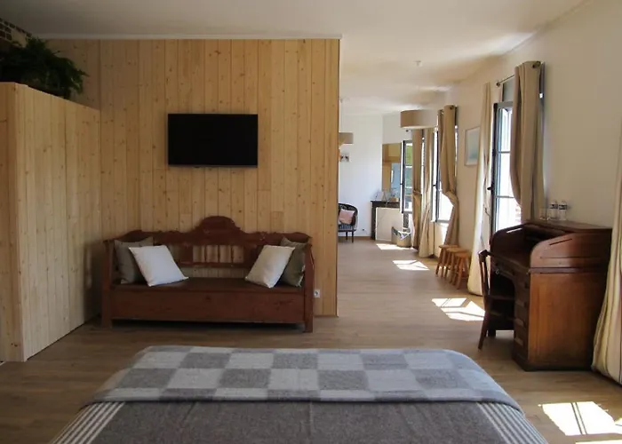 Bed & Breakfast A L'ecole Buissonniere 4*